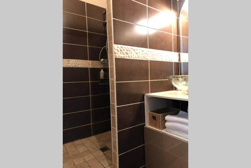Appart Renove 2 Chambres Avec Clim LʼIsle-sur-la-Sorgue Екстериор снимка